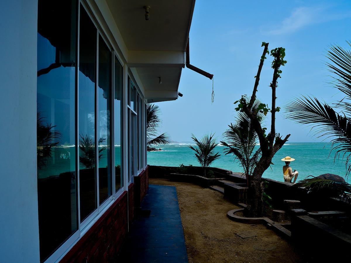 Sayurima Beach Hotel Ahangama Eksteriør bilde