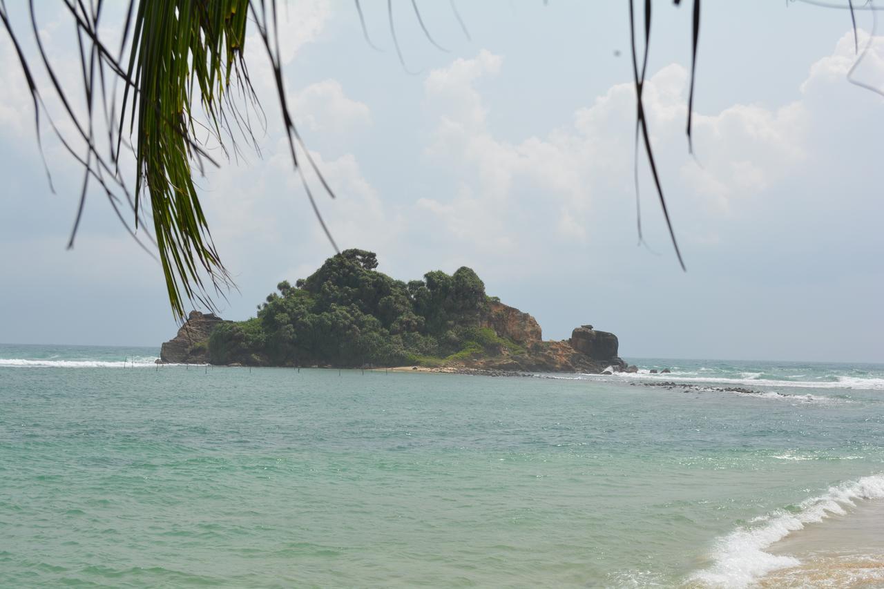 Sayurima Beach Hotel Ahangama Eksteriør bilde