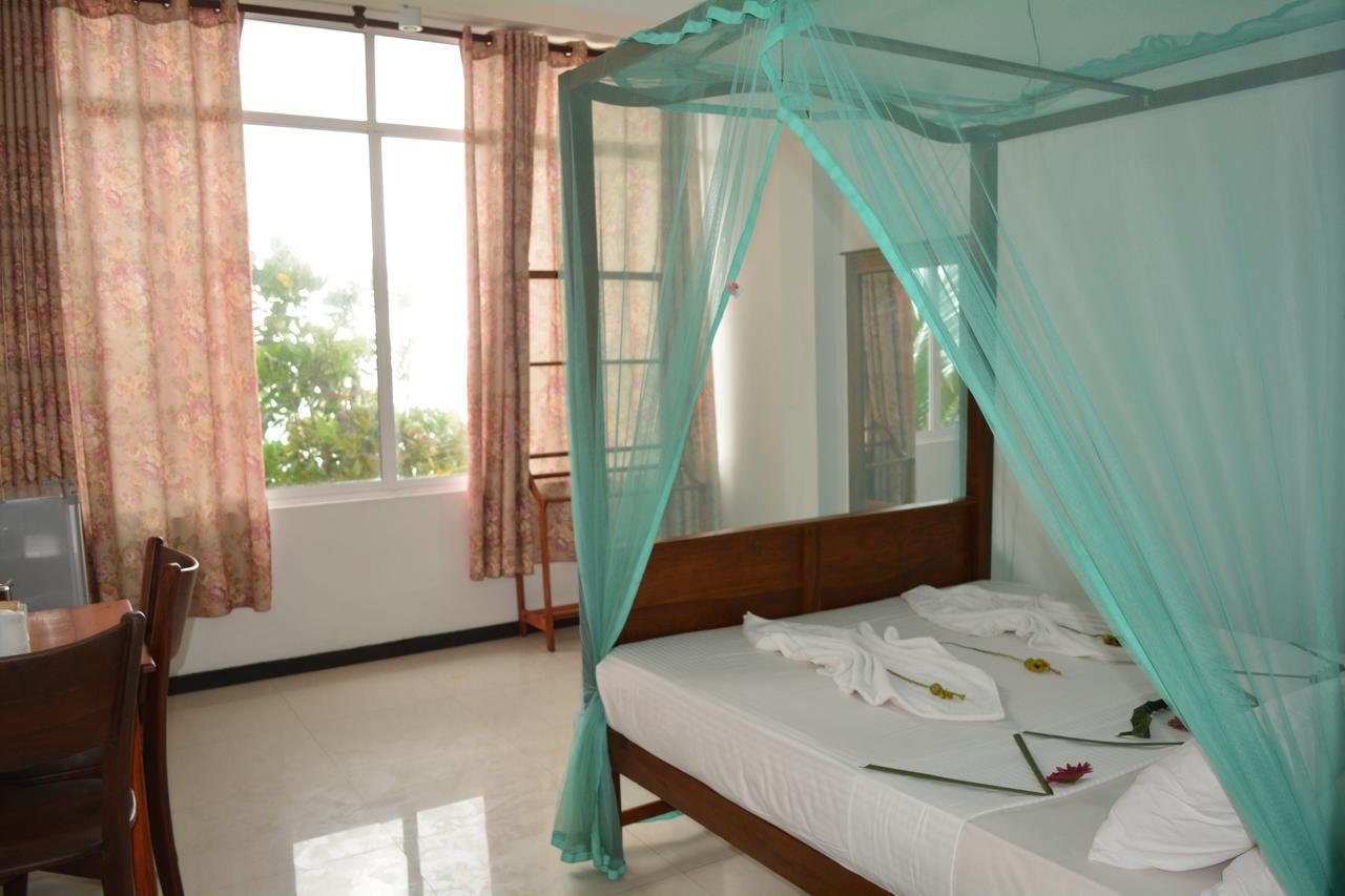 Sayurima Beach Hotel Ahangama Eksteriør bilde