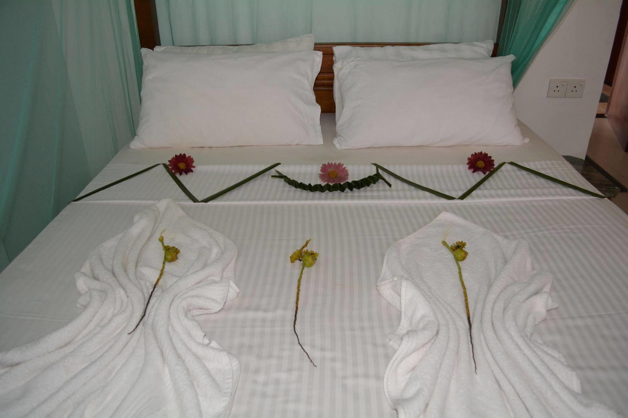 Sayurima Beach Hotel Ahangama Eksteriør bilde
