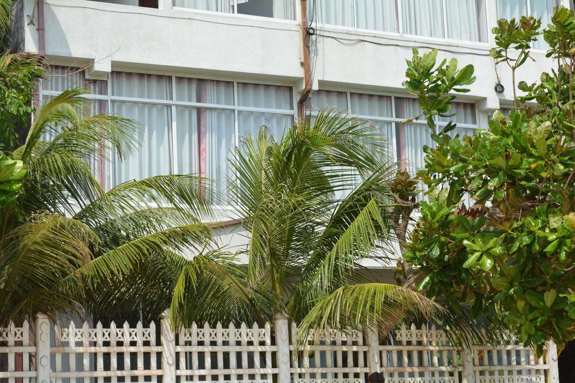 Sayurima Beach Hotel Ahangama Eksteriør bilde
