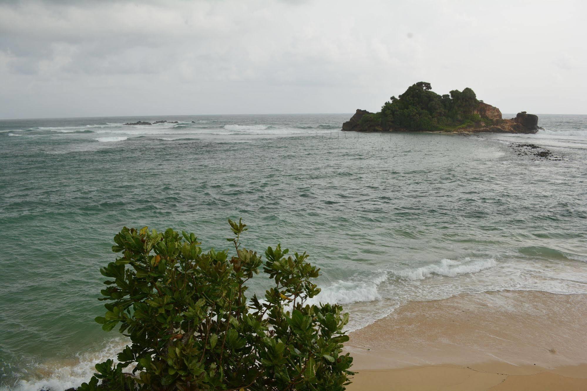 Sayurima Beach Hotel Ahangama Eksteriør bilde