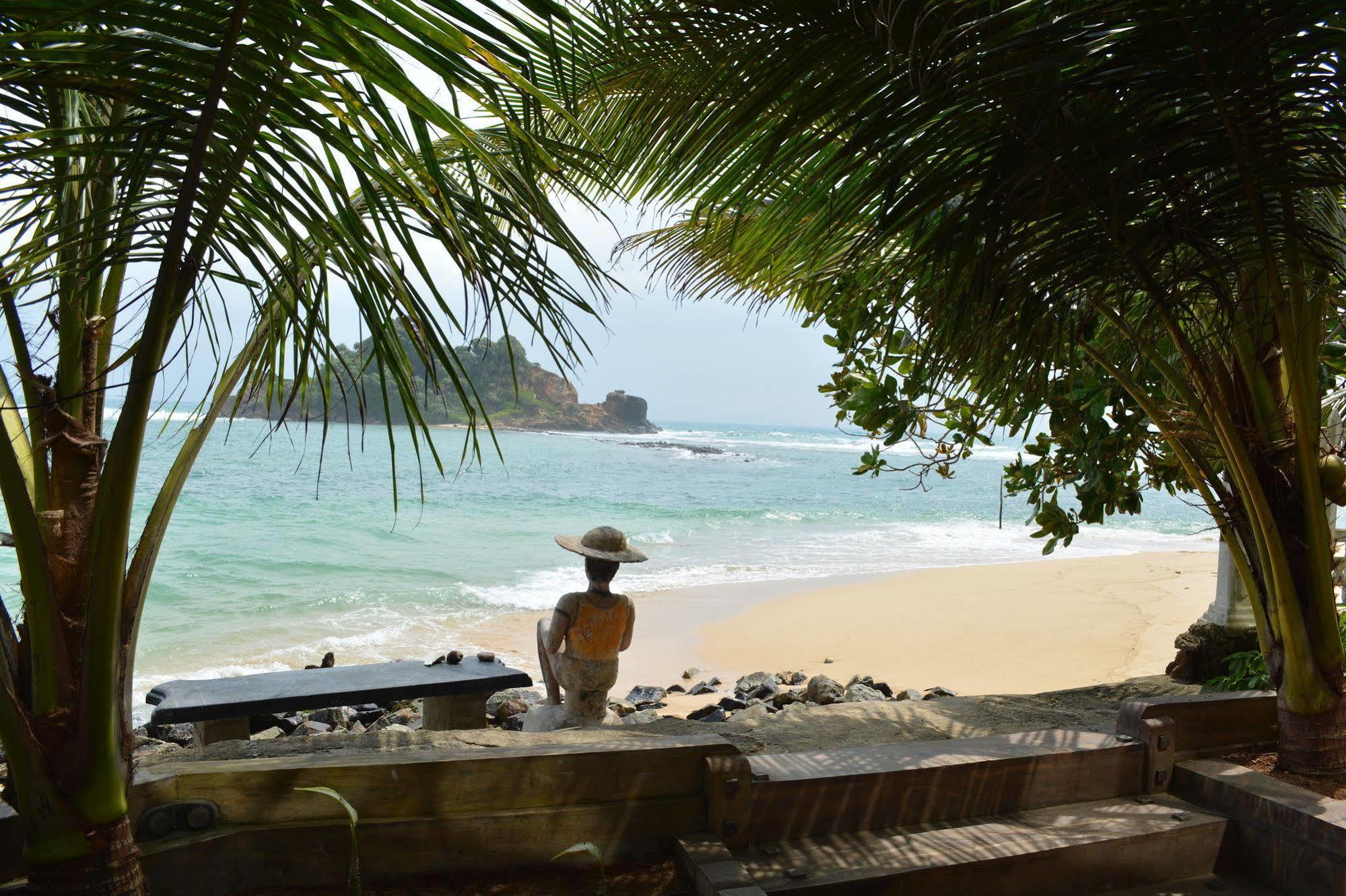 Sayurima Beach Hotel Ahangama Eksteriør bilde
